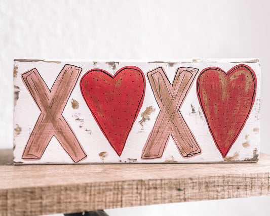 Xoxo Shelf Sitter